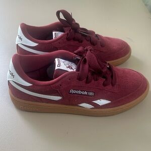 Reebok Kids Club C Revenge Burgundy White Tennis Shoes Sneakers Big Boys SZ 5.5